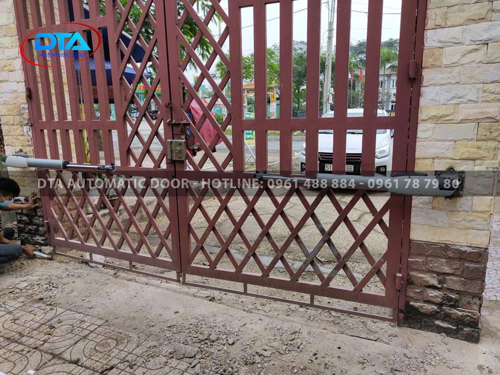 canh tay don cong tu dong 06