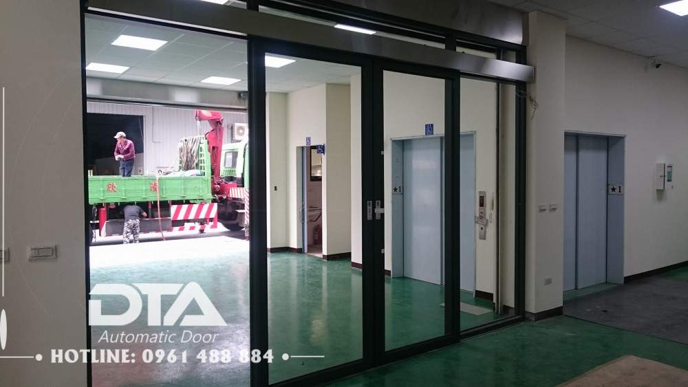 cua tu dong dep sang 9