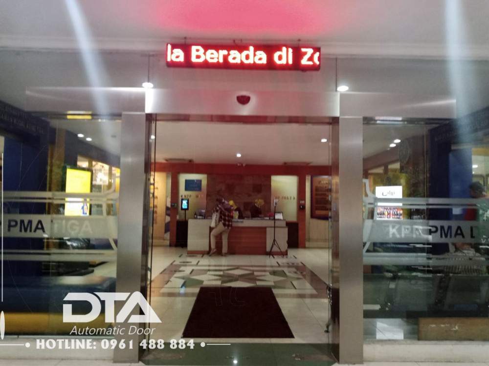 cua tu dong sang trong 107