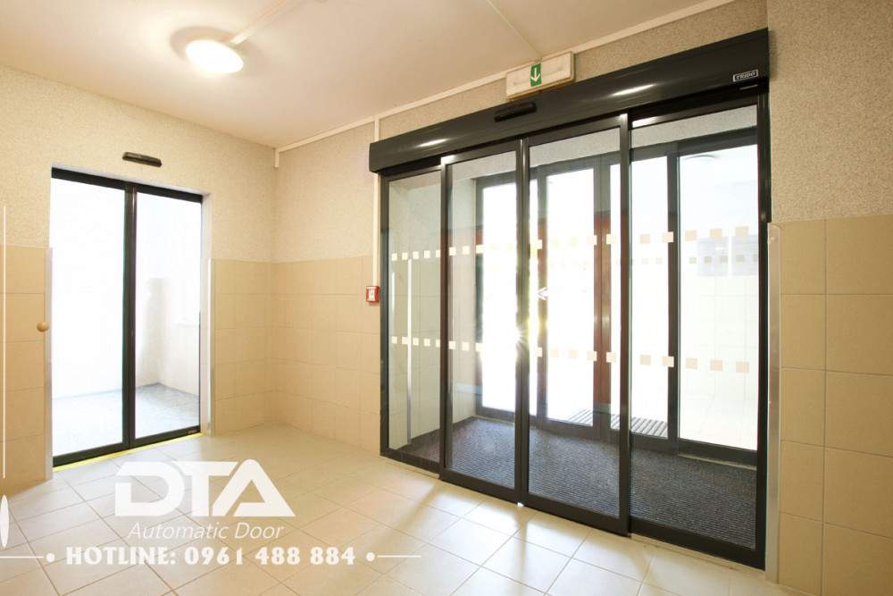 cua tu dong sang trong 57