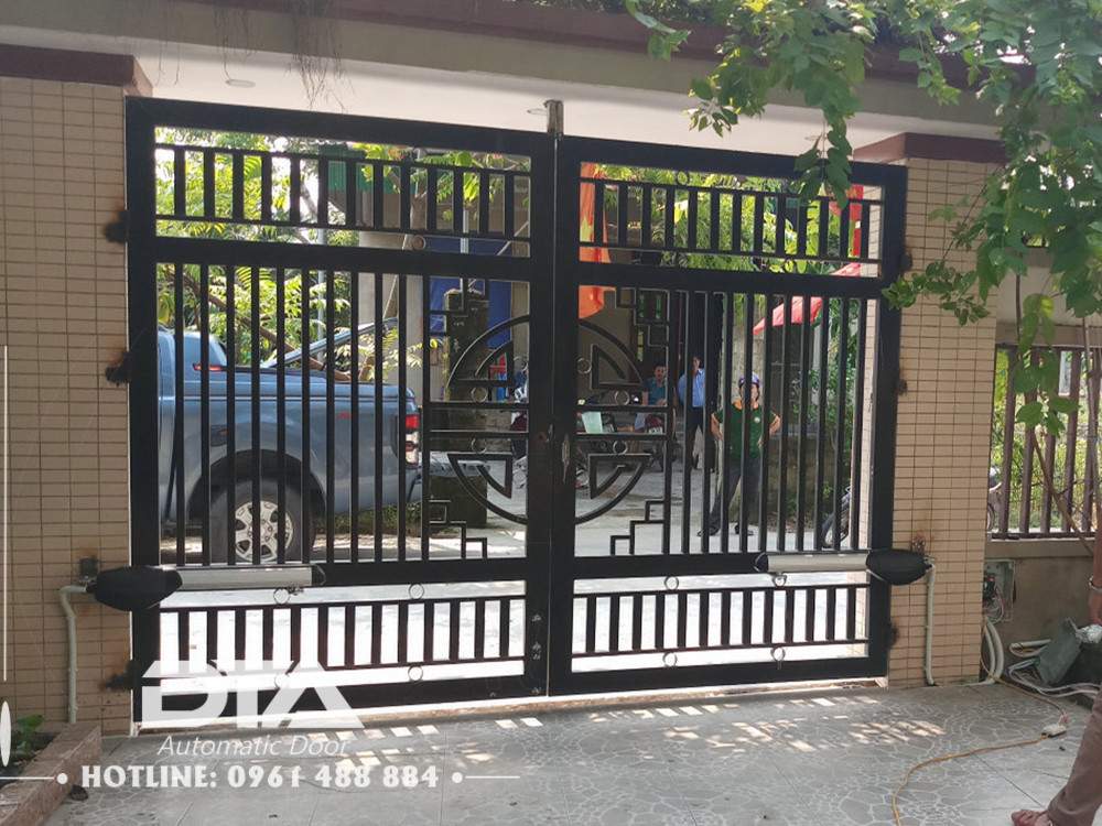 motor cong tu dong mo 08