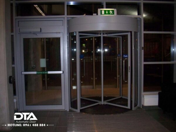 Automatic Revolving Doors 1